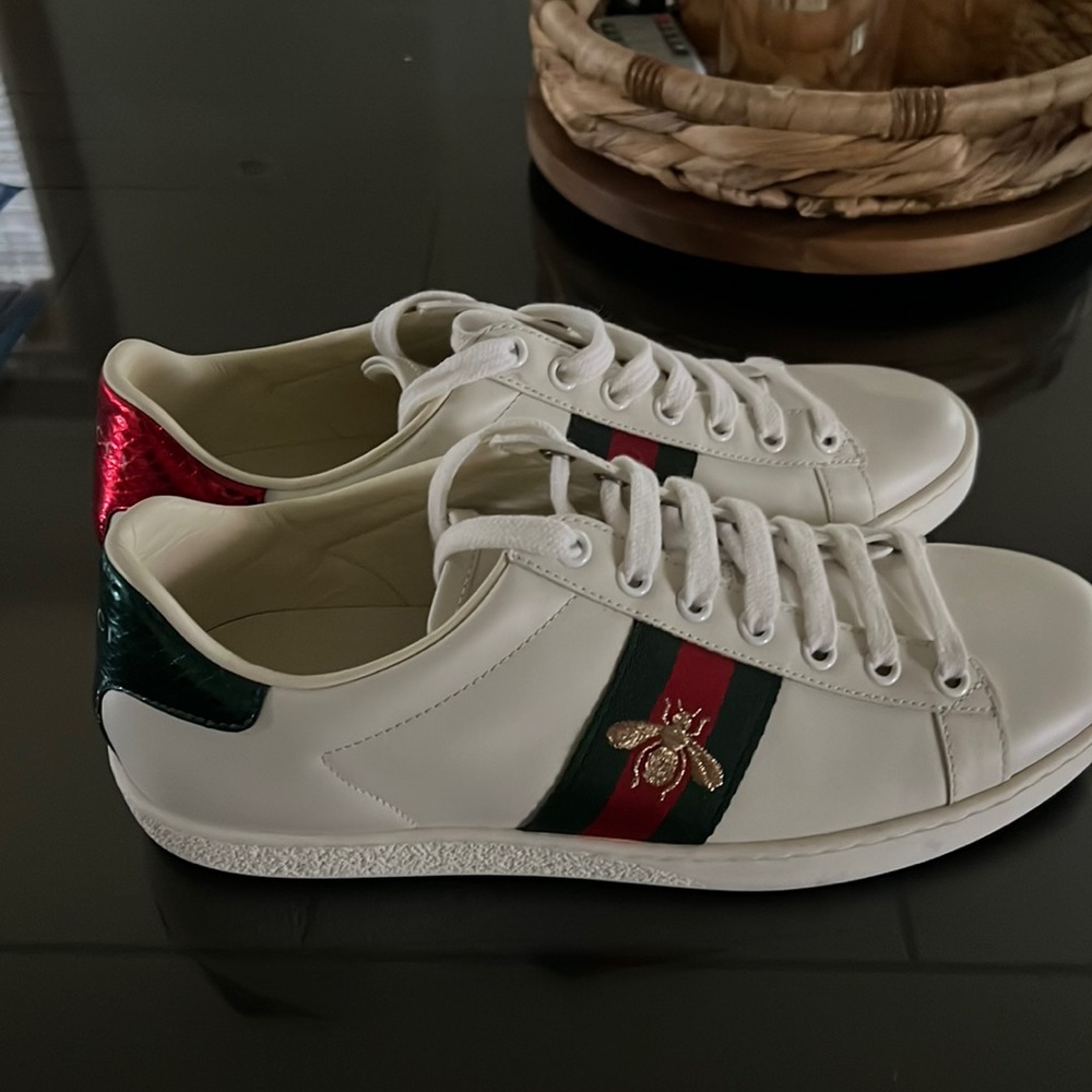 Gucci ace with bee sneakers size 38